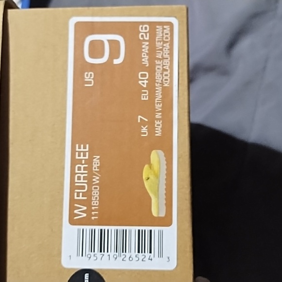 Koolaburra by UGG Furr-EE pale banana - Picture 6 of 10